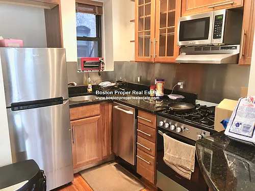 75 Burbank St Photo 1