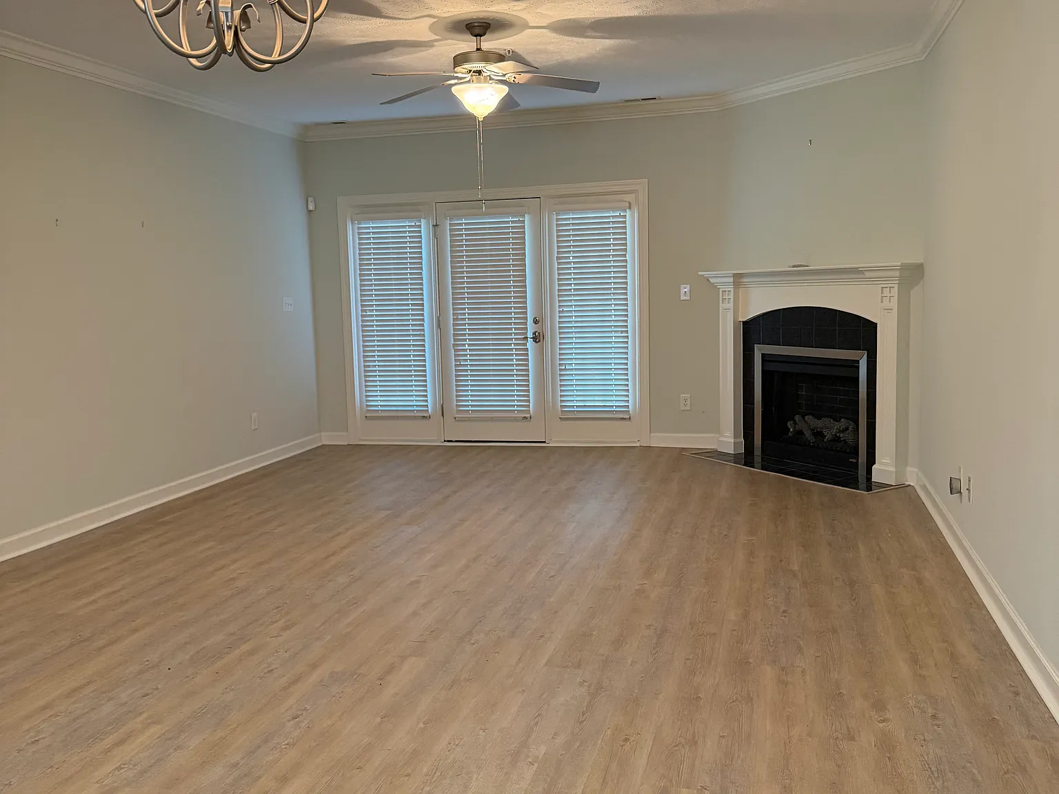 3 bed, 1500 sqft, $1,800 — Photo 4