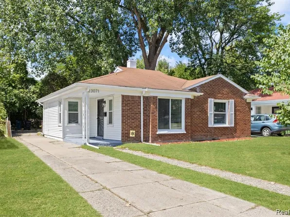 23071 Kenosha St, Oak Park, MI 48237