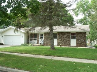 931 S Arlington St, Appleton, WI 54915