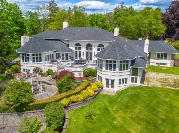 906 W End Dr, Stillwater Twp., NJ 07860