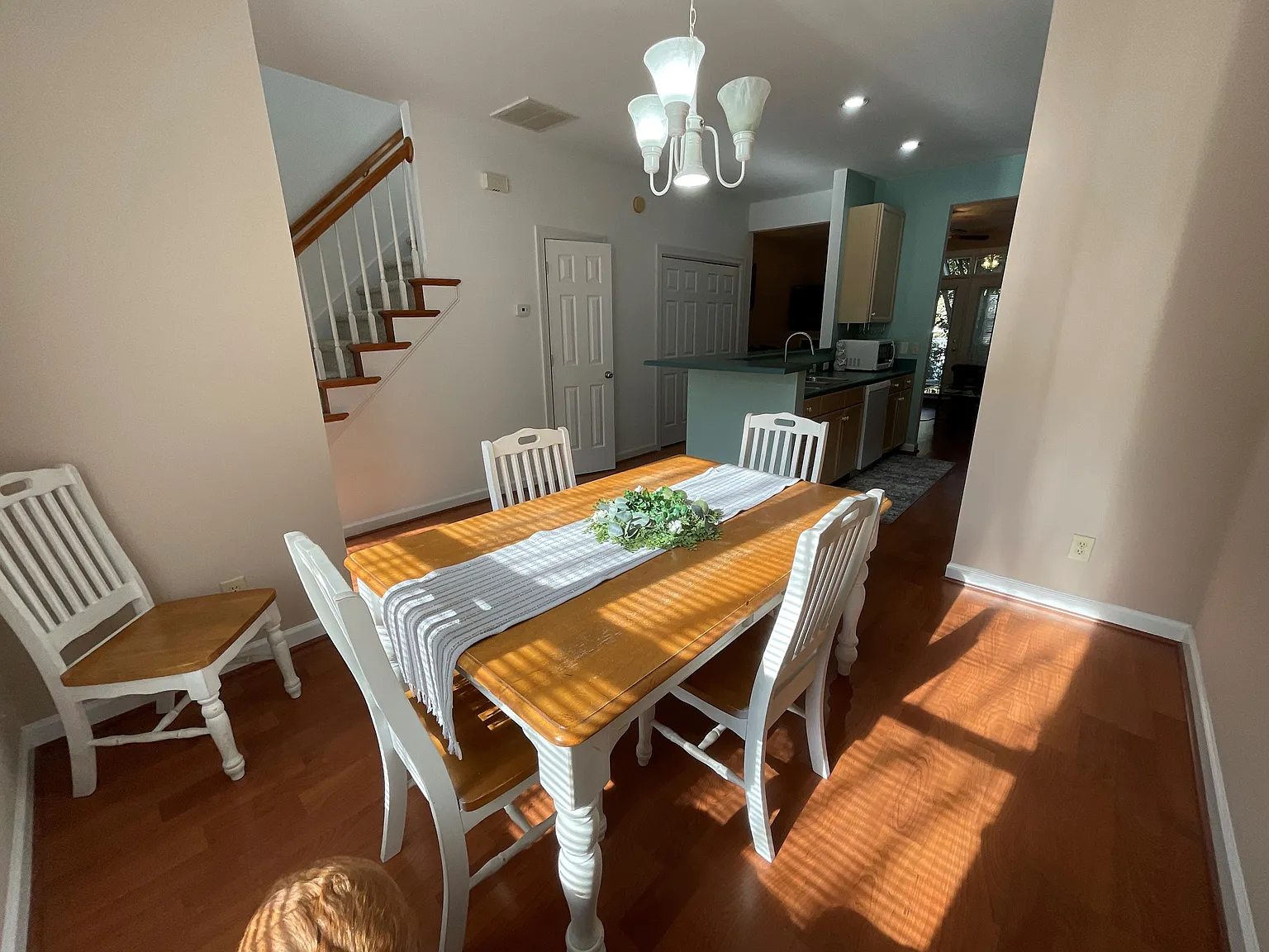 2 bed, 2.5 bath, 1500 sqft, $2,200 — Photo 3