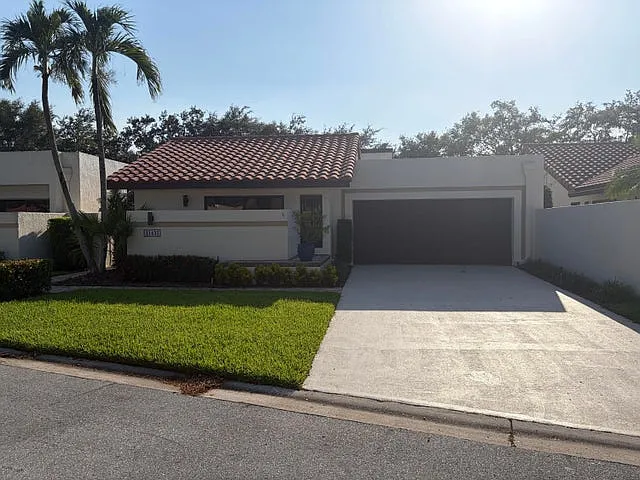 21435 Campo Allegro Dr