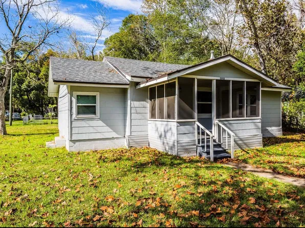 1052 Woodstock Ave, Jacksonville, FL 32254