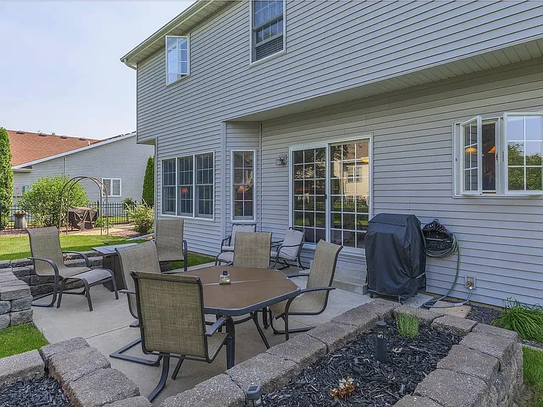 1608 Whitmer Ct — Photo 29