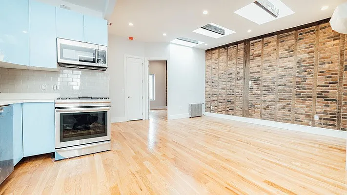 Rented by Nooklyn NYC LLC | media 77