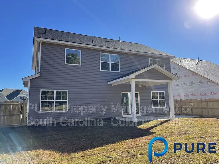 1433 Tamarind Ln — Photo 2
