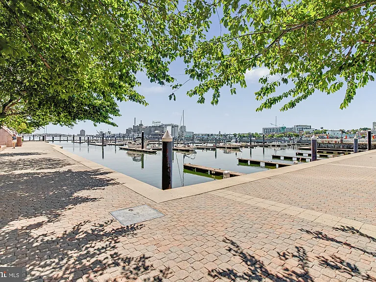 100 Harborview Dr #1001 — Photo 66