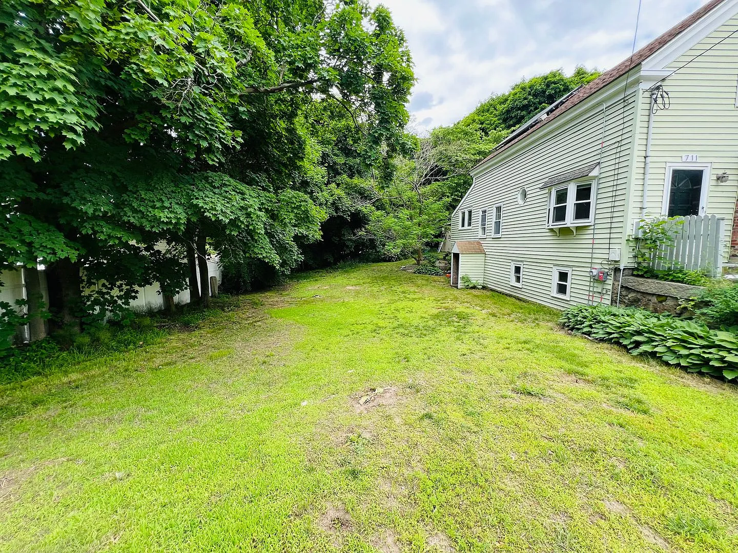 Large newly renovated single family home offering 4 bedrooms + a study and 3 full baths — Photo 3