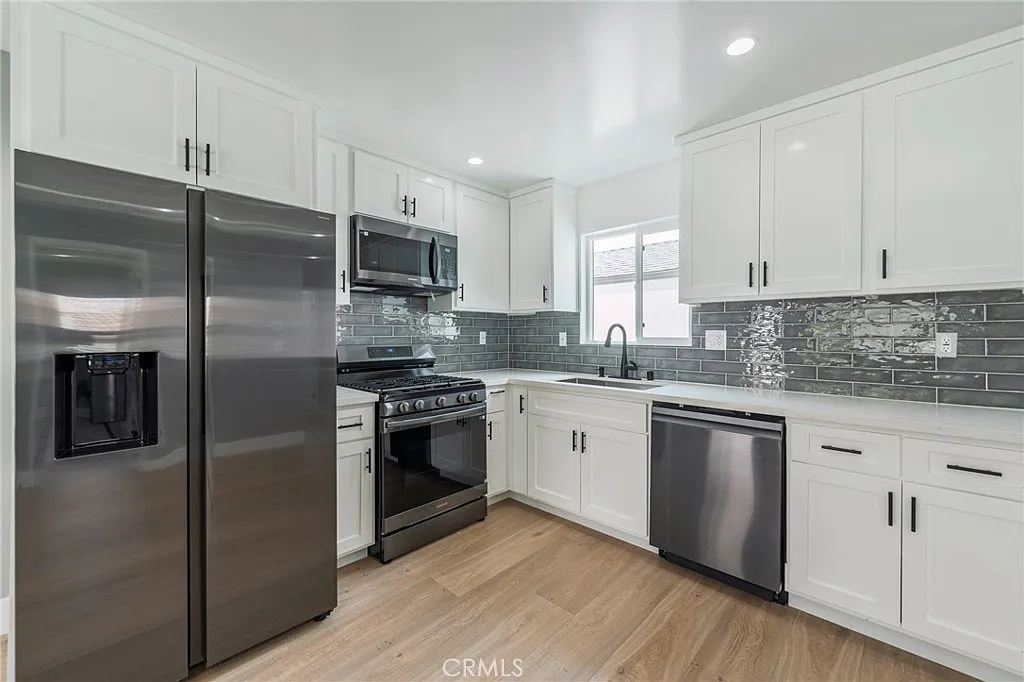 2 bed, 798 sqft, $3,500 — Photo 4