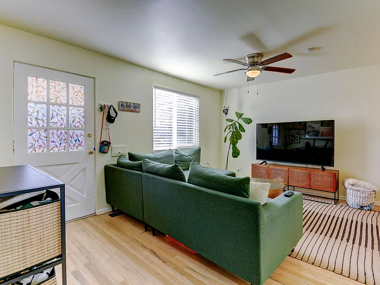 1427 N Jasmine St — Photo 10