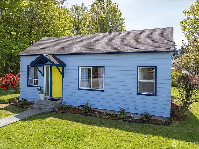 Front - Georgiana St