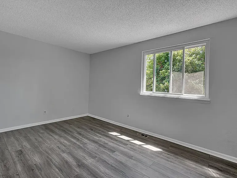 7875 Belford Dr — Photo 14