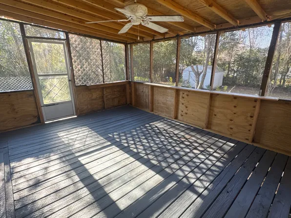 3823 Saint Charles Pl, Macon, GA 31206