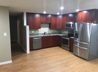9803 NE 124th St #B, Kirkland, WA 98034