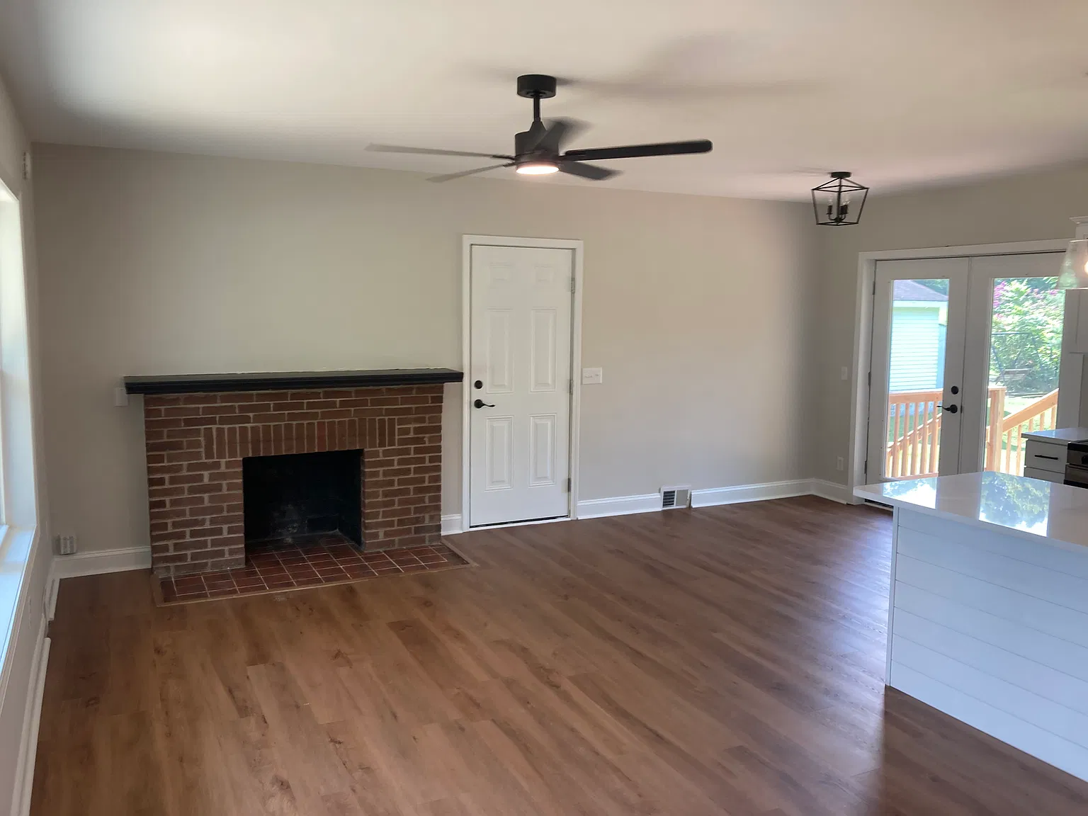 2 bed, 1100 sqft, $1,450 — Photo 1