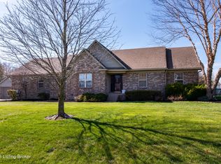 191 Majestic Run Rd, Shepherdsville, KY 40165