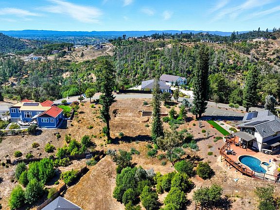 5th image of 1436 Lorraine Way