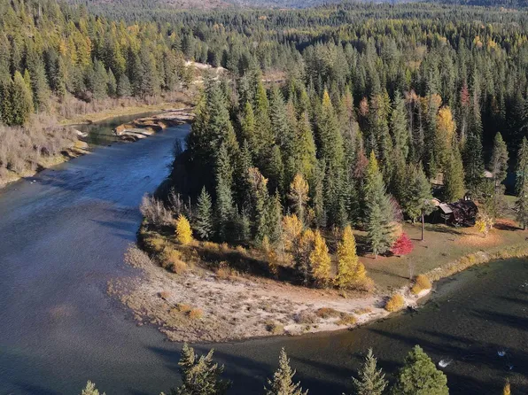 1495 Robinson Dr, Priest River, ID 83856