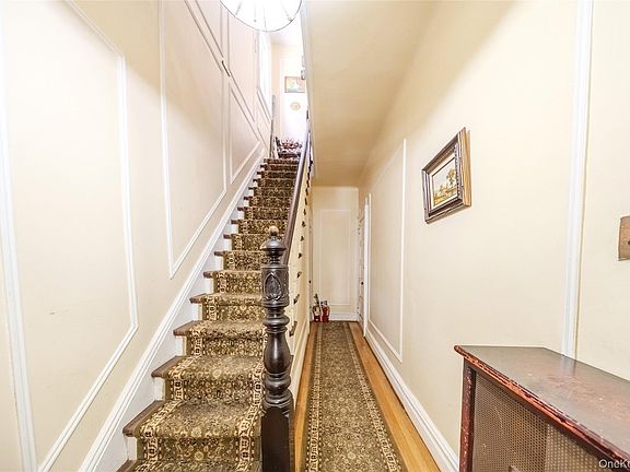 5th image of 2512 Maclay Avenue