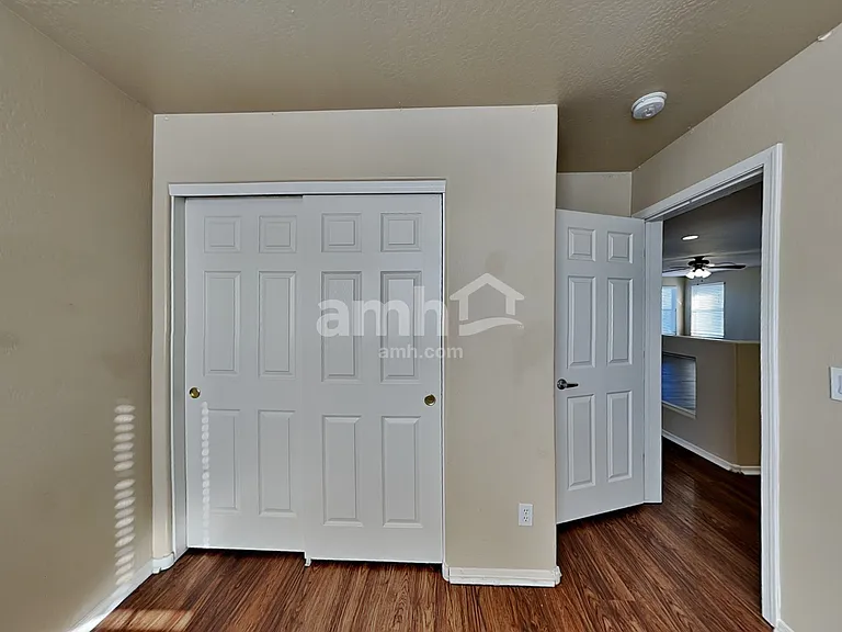 22644 W Adams Dr — Photo 12