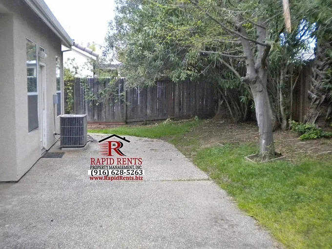 100 Faithorne Ln — Photo 9