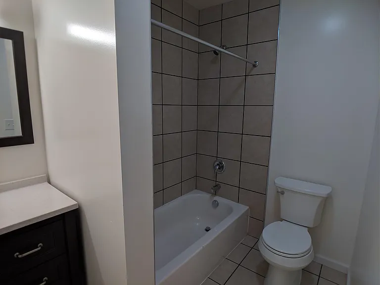 2435 S Dixie Dr — Photo 36