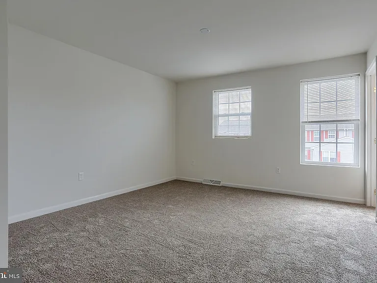 2120 Autumn Ct — Photo 20