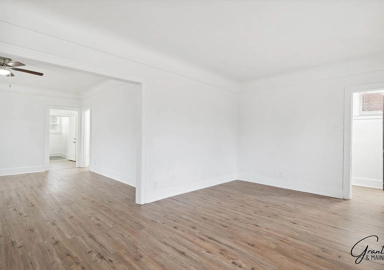 2433/2435 Pasadena St. - Missouri Residential Rentals LLC — Photo 2