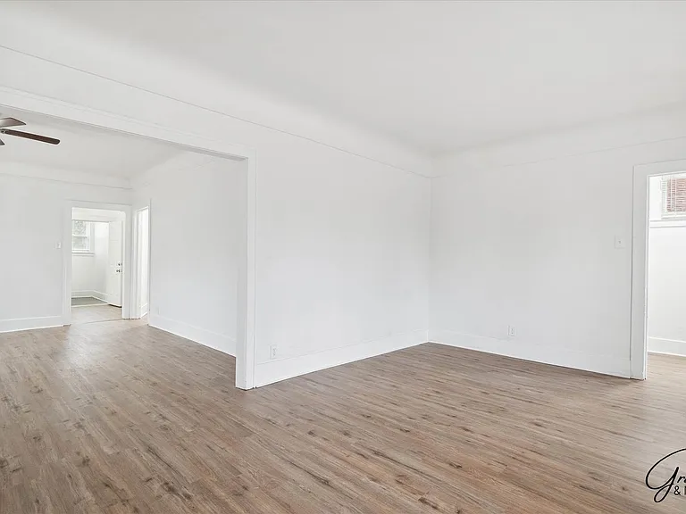 2433/2435 Pasadena St. - Missouri Residential Rentals LLC — Photo 2