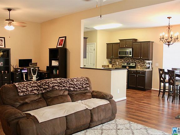 4th image of 307 Park Village Dr