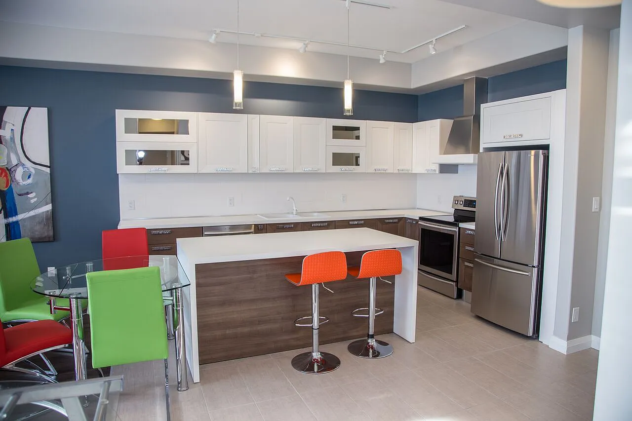 347 Hyland Drive — Photo 4