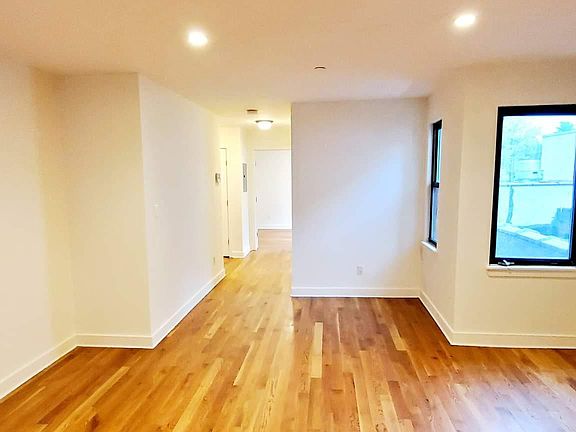 Living Room/Dining Room Combo - View 2