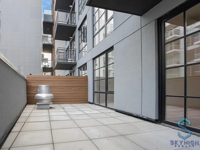 37-25 32nd St #5G — Photo 2