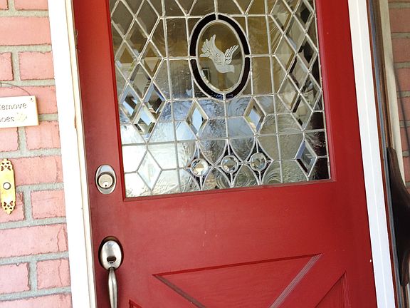 2nd image of 114 N Henton Ave
