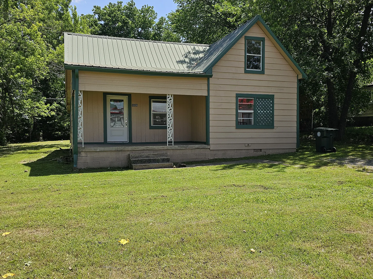 3 bed, 1250 sqft, $1,285 — Photo 4