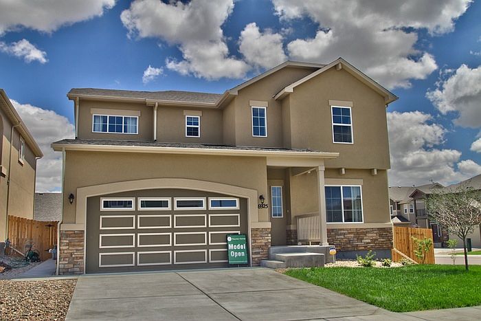 1st image of 9425 Fairway Glen Cir