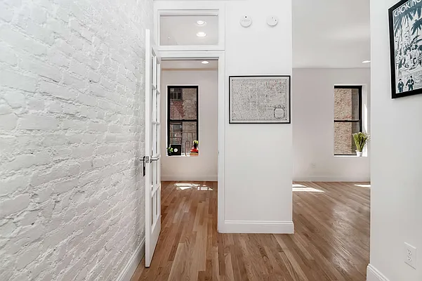 Rented by Compass | media 33