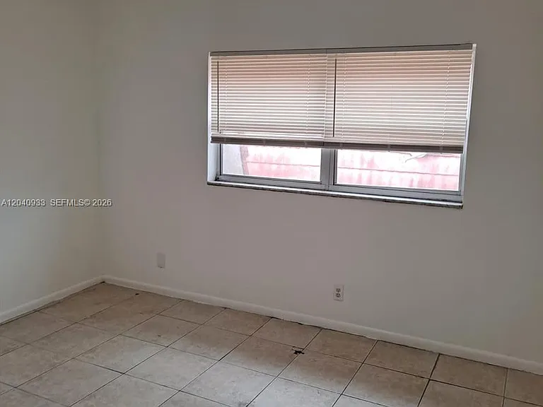 2560 NW 52nd Ave #C18 — Photo 5