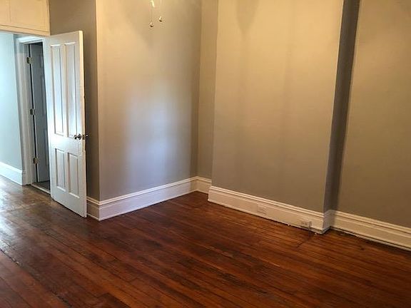 4th image of 1627 W Grace St APT 2