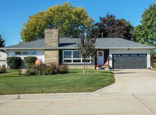 1212 4th St SW, Waverly, IA 50677