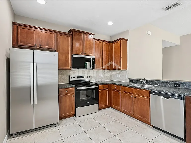 607 Arbor Pointe Ave — Photo 4