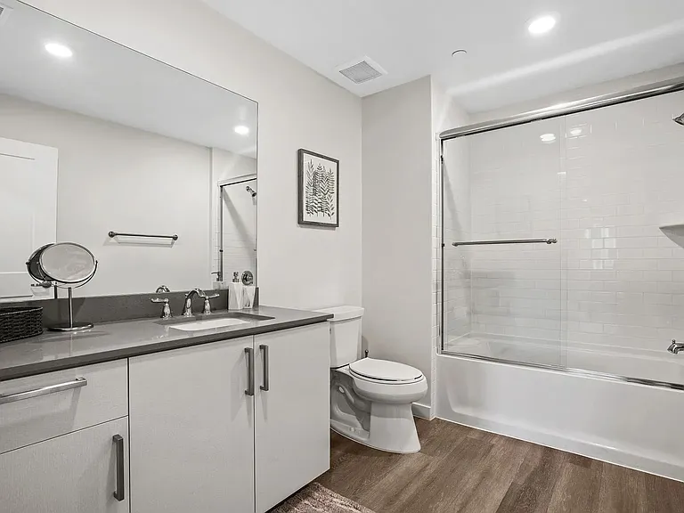 4725 Radford Ave #Penthouse 3 — Photo 13