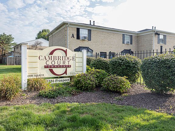 Cambridge Court Townhomes