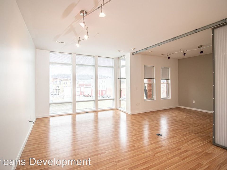1st image of 832-842 Banklick St #302