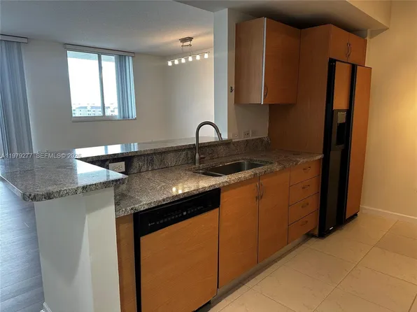 18800 NE 29th Ave APT 914, Aventura, FL 33180