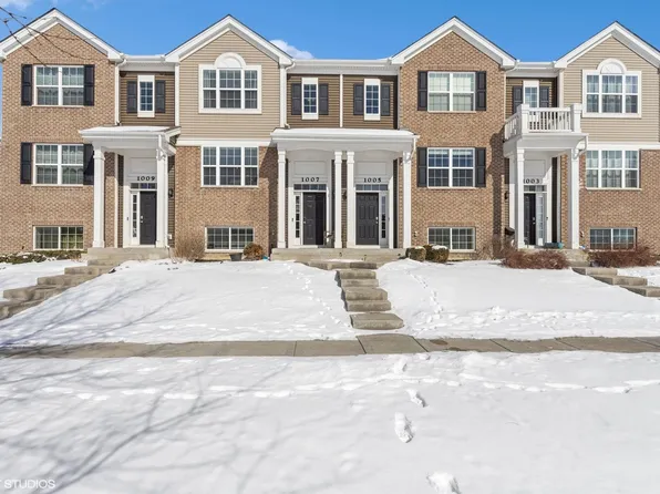 1007 Charlton Ln, Naperville, IL 60563