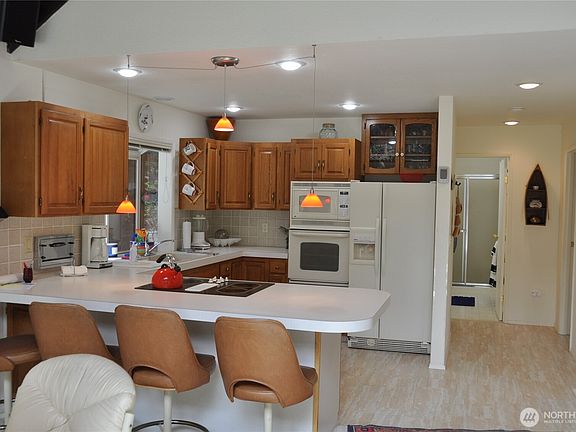 4th image of 330 Pebble Beach Drive