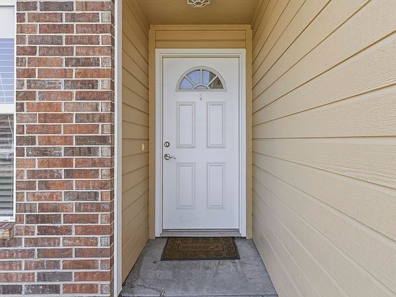 5th image of 2717 Buttonwood Dr