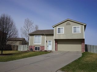 1128 Sheriff Cir, Papillion, NE 68046